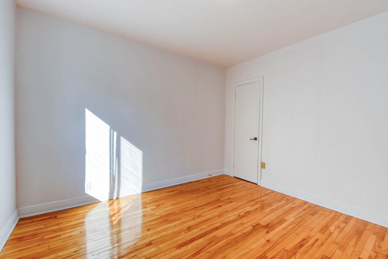 Chambre à coucher - 6820 - 6822 36E Avenue, Montréal (Rosemont/La Petite-Patrie), QC - Indoor Photo Showing Other Room