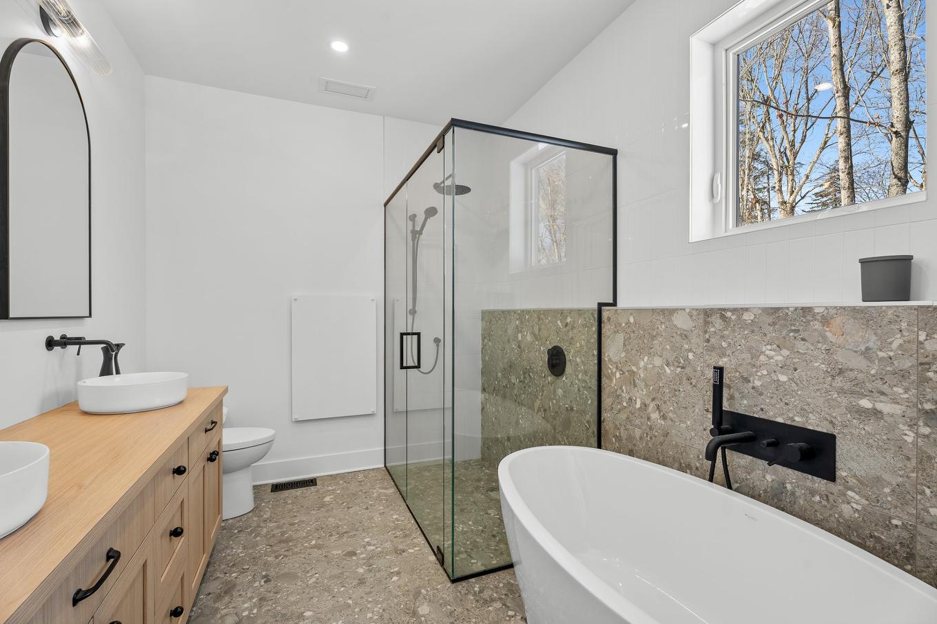 Ensuite bathroom - 349 Ch. Des Mômes, Saint-Sauveur, QC - Indoor Photo Showing Bathroom