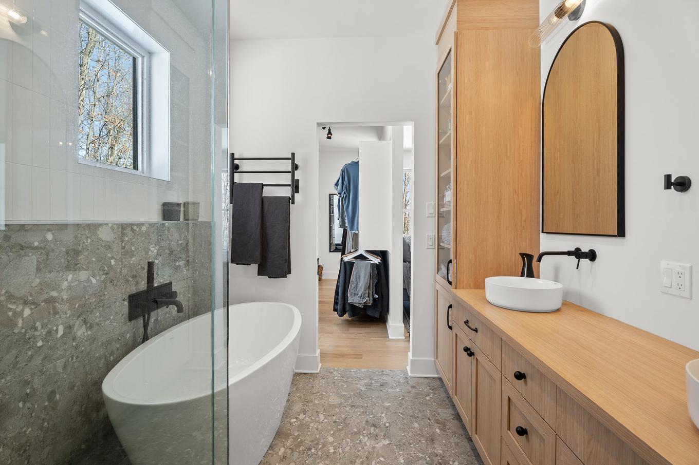 Ensuite bathroom - 349 Ch. Des Mômes, Saint-Sauveur, QC - Indoor Photo Showing Bathroom