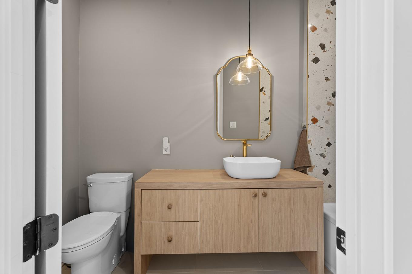 Bathroom - 349 Ch. Des Mômes, Saint-Sauveur, QC - Indoor Photo Showing Bathroom