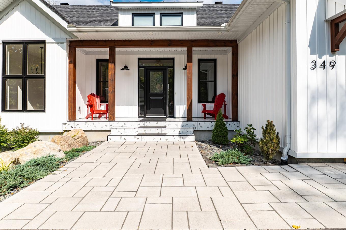 Frontage - 349 Ch. Des Mômes, Saint-Sauveur, QC - Outdoor With Deck Patio Veranda With Facade