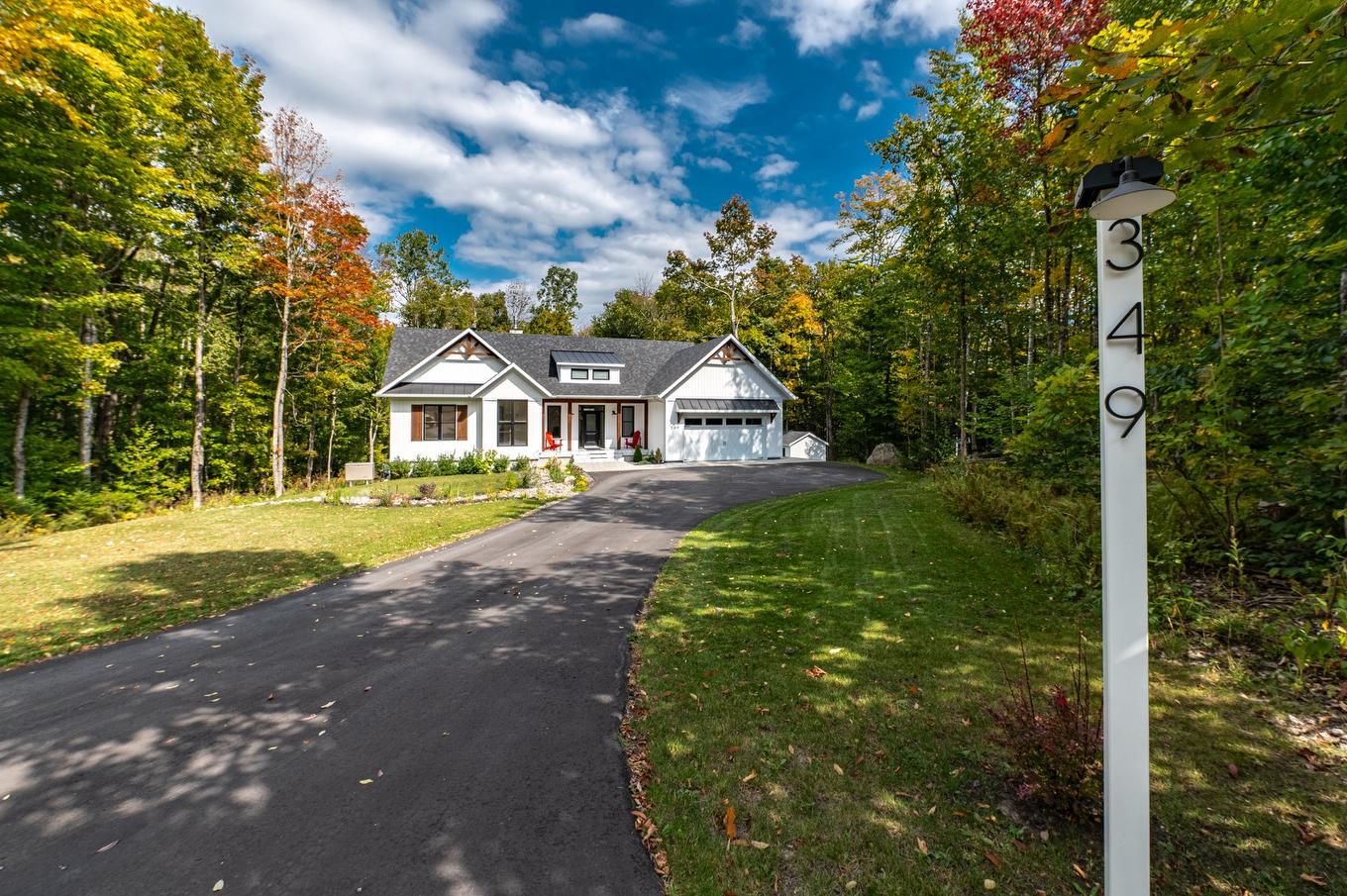 Frontage - 349 Ch. Des Mômes, Saint-Sauveur, QC - Outdoor With Facade