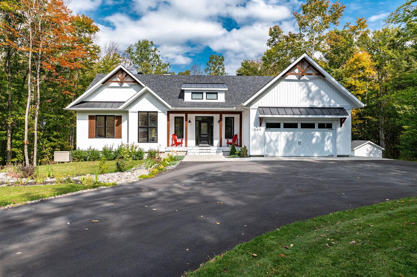 Frontage - 349 Ch. Des Mômes, Saint-Sauveur, QC - Outdoor With Facade