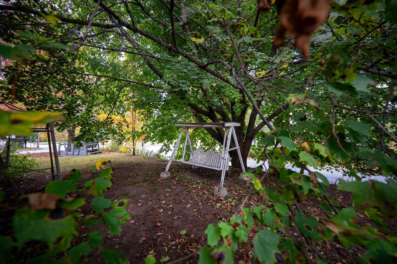 Backyard - 491 Boul. Nilus-Leclerc, L'Islet, QC - Outdoor