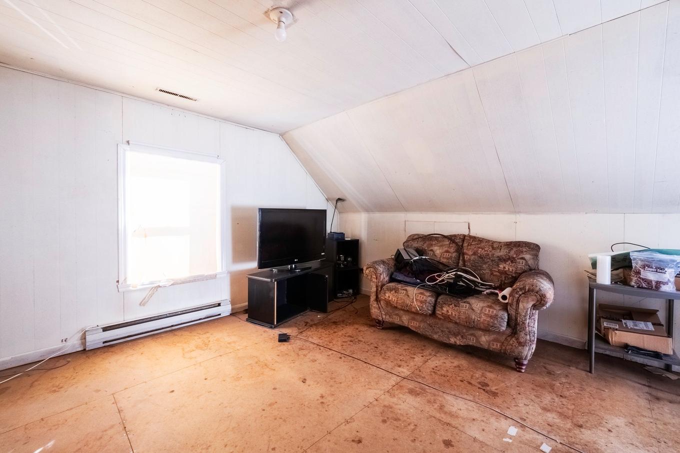 Living room - 491 Boul. Nilus-Leclerc, L'Islet, QC - Indoor Photo Showing Other Room