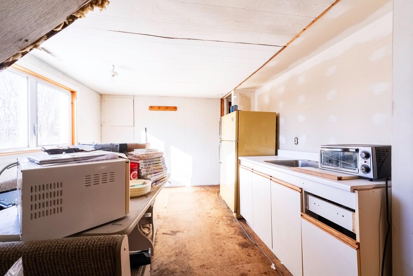 Kitchenette - 491 Boul. Nilus-Leclerc, L'Islet, QC - Indoor Photo Showing Kitchen