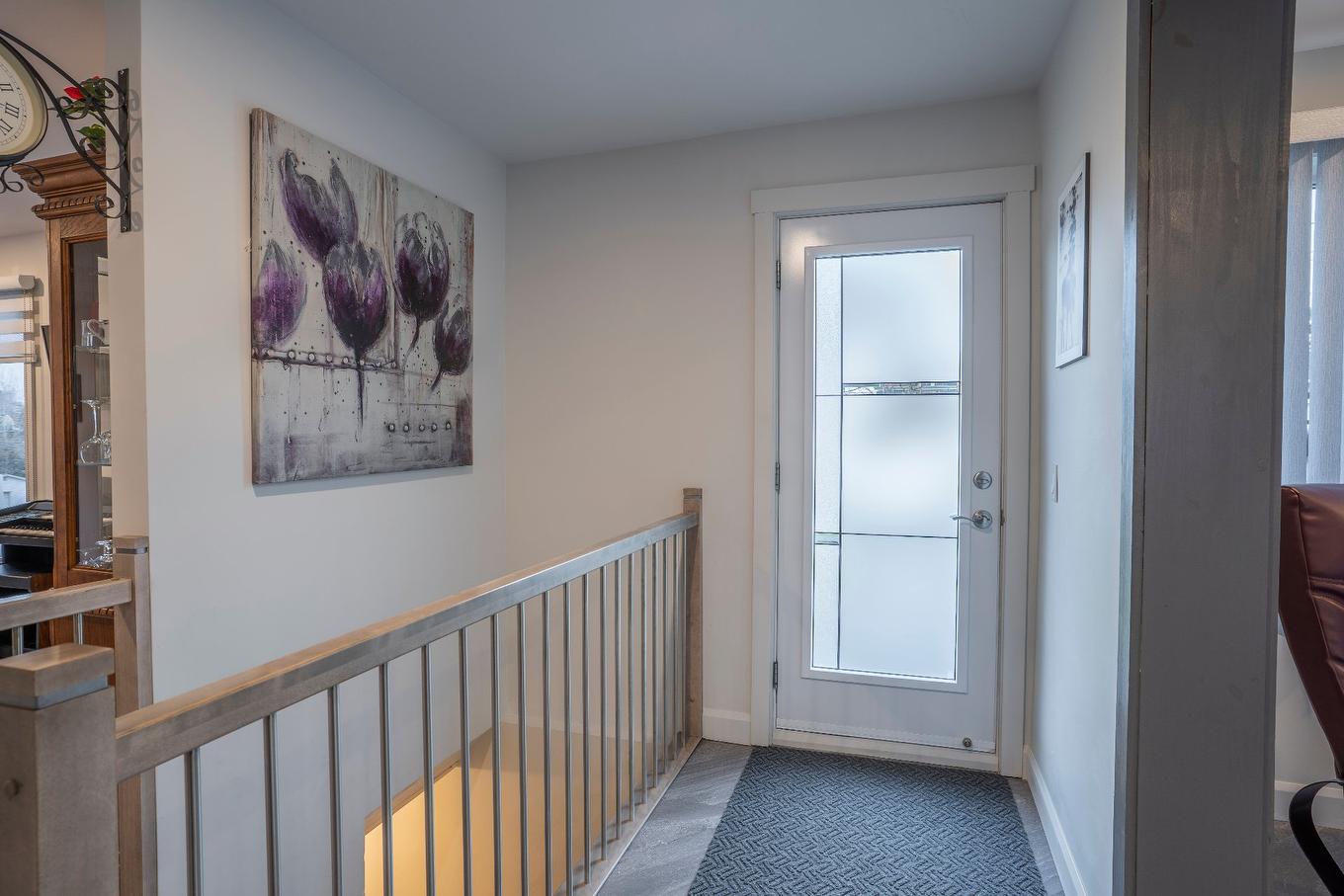 Exterior entrance - 208 42E Avenue, Beauceville, QC - Indoor Photo Showing Other Room