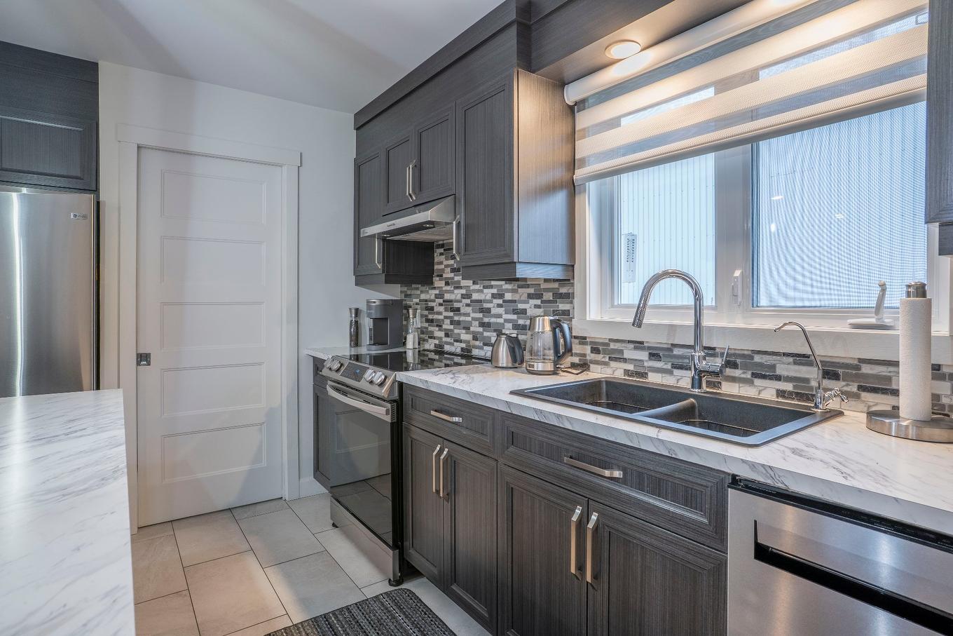 Kitchen - 208 42E Avenue, Beauceville, QC - Indoor Photo Showing Kitchen With Double Sink With Upgraded Kitchen