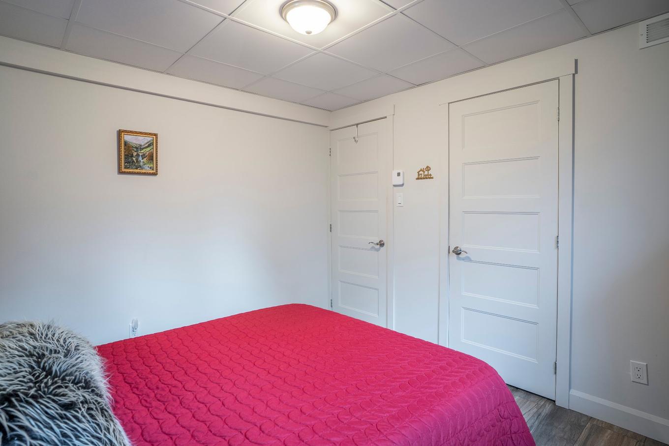 Bedroom - 208 42E Avenue, Beauceville, QC - Indoor Photo Showing Bedroom