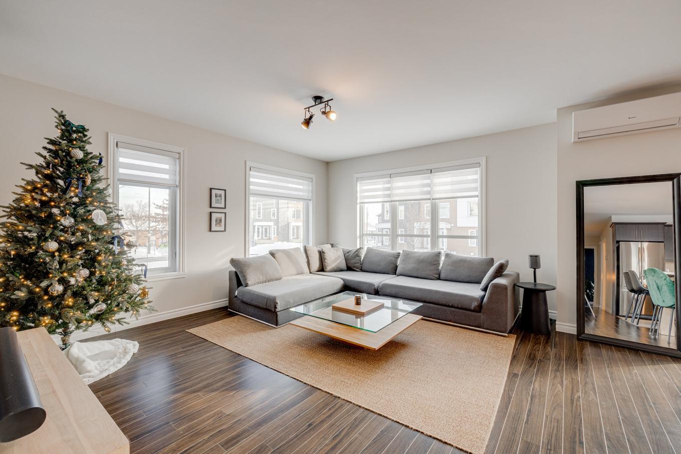 Salon - 7355 Rue Jacqueline-Auriol, Québec (Sainte-Foy/Sillery/Cap-Rouge), QC - Indoor Photo Showing Living Room