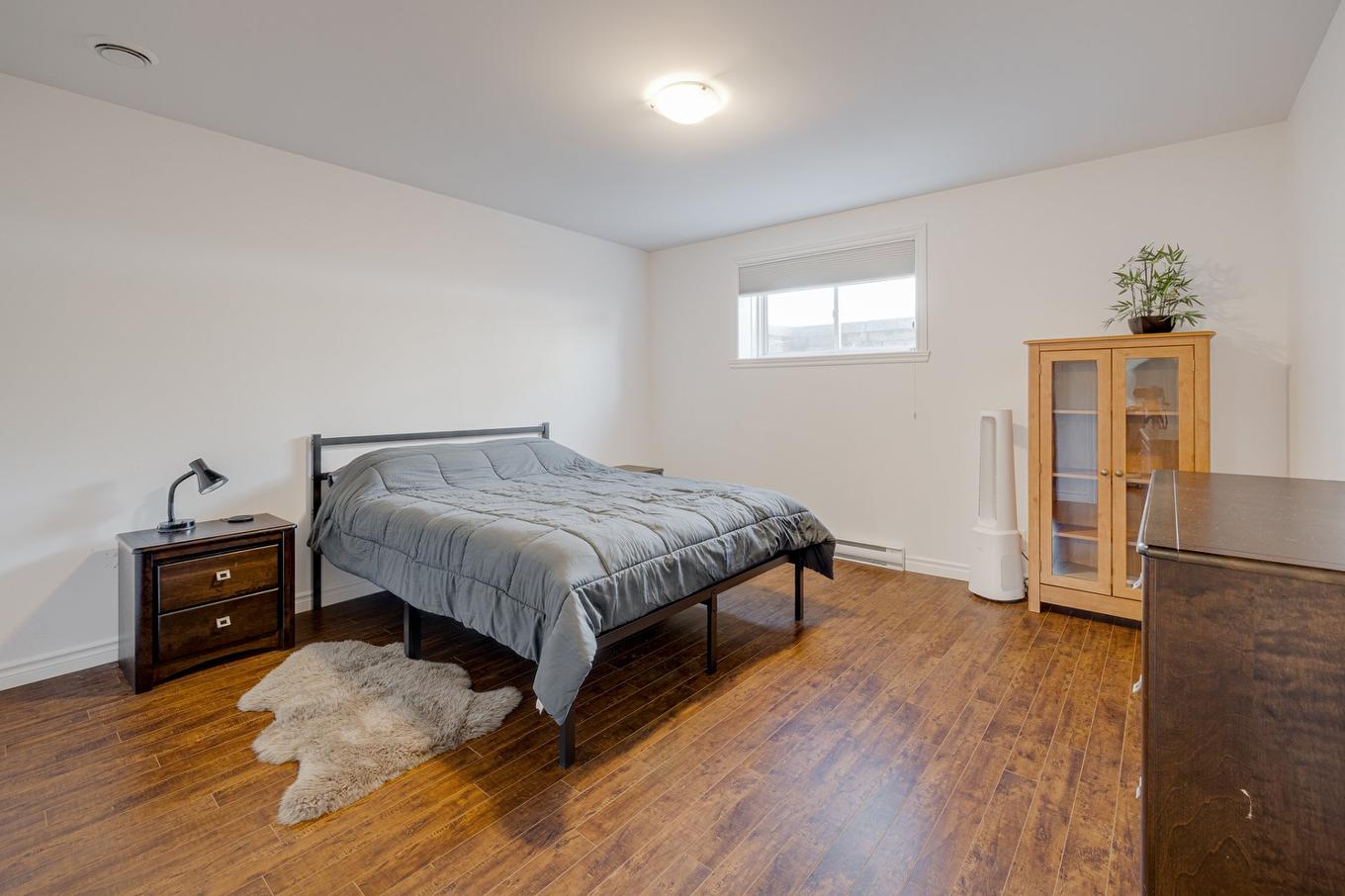 Chambre à coucher - 7355 Rue Jacqueline-Auriol, Québec (Sainte-Foy/Sillery/Cap-Rouge), QC - Indoor Photo Showing Bedroom
