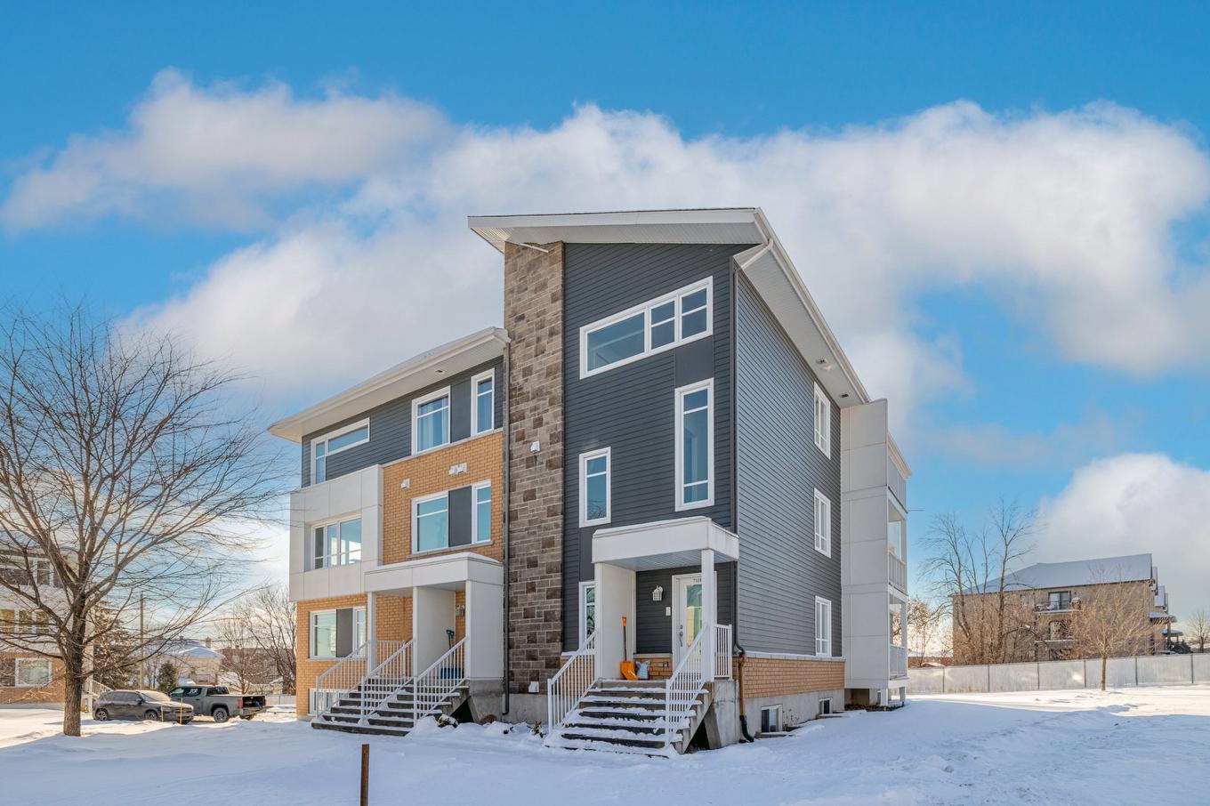 Façade - 7355 Rue Jacqueline-Auriol, Québec (Sainte-Foy/Sillery/Cap-Rouge), QC - Outdoor With Facade