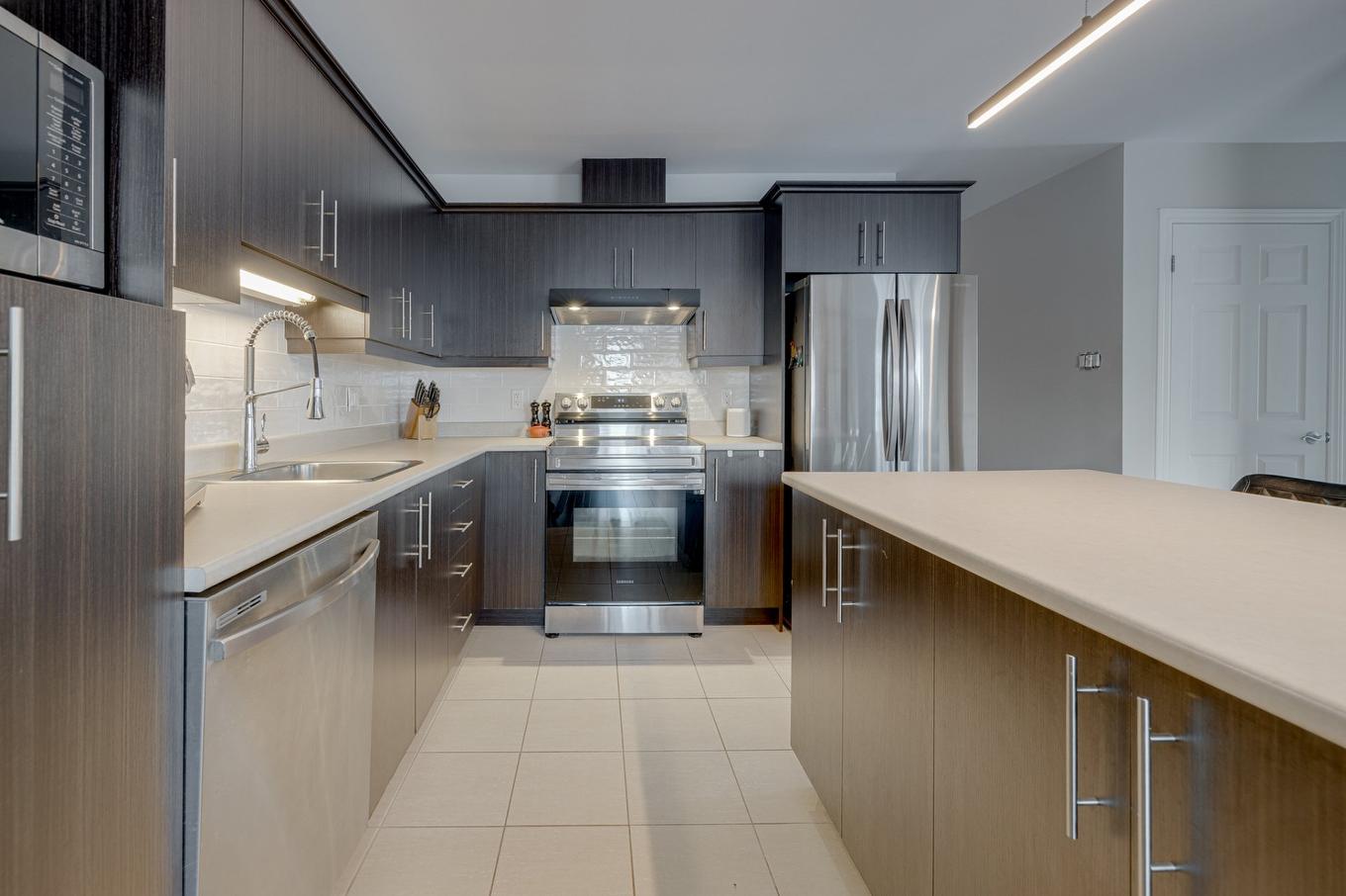 Cuisine - 7355 Rue Jacqueline-Auriol, Québec (Sainte-Foy/Sillery/Cap-Rouge), QC - Indoor Photo Showing Kitchen With Upgraded Kitchen