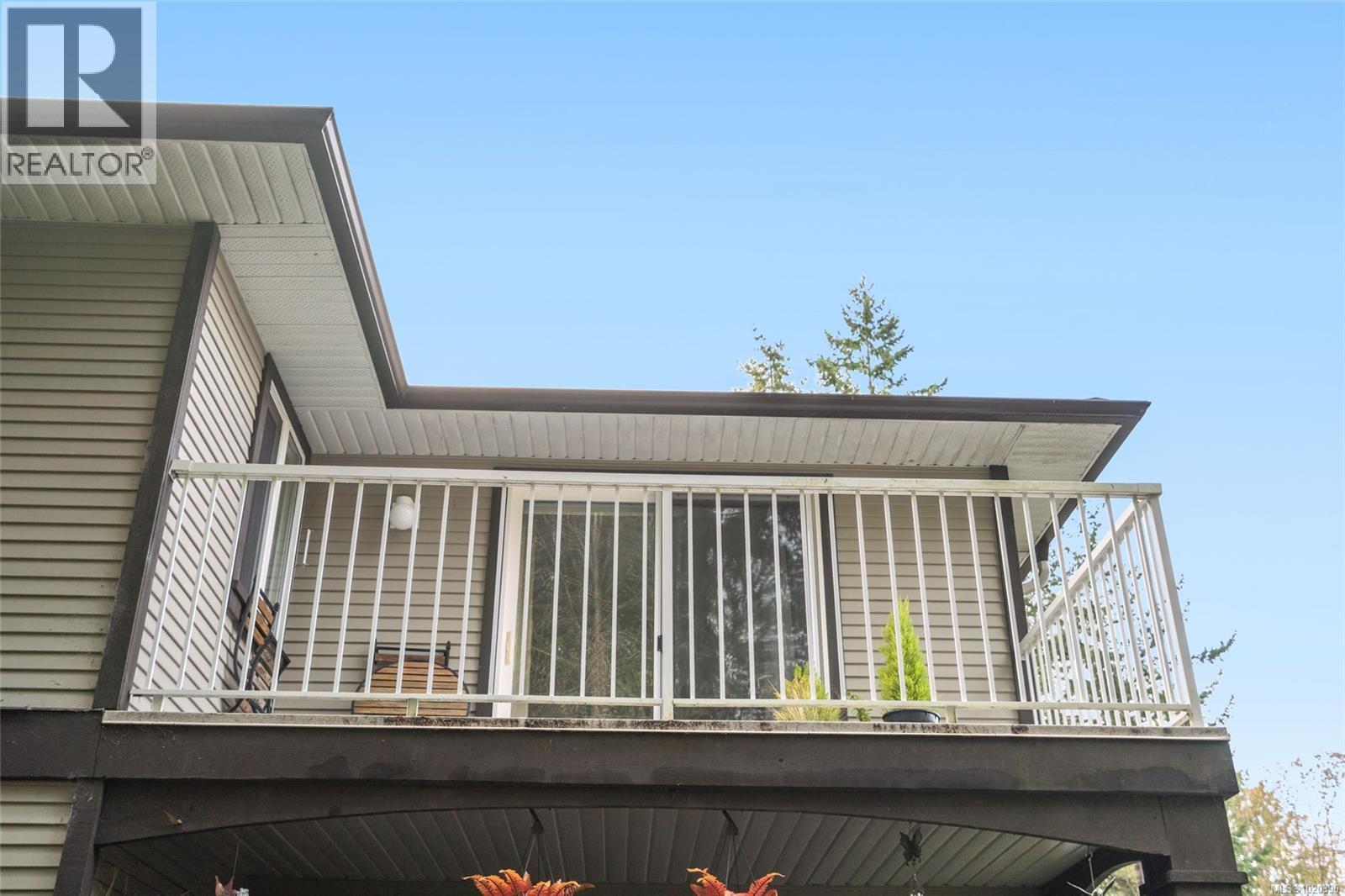 205 440 Schley Pl, Qualicum Beach, BC - Outdoor