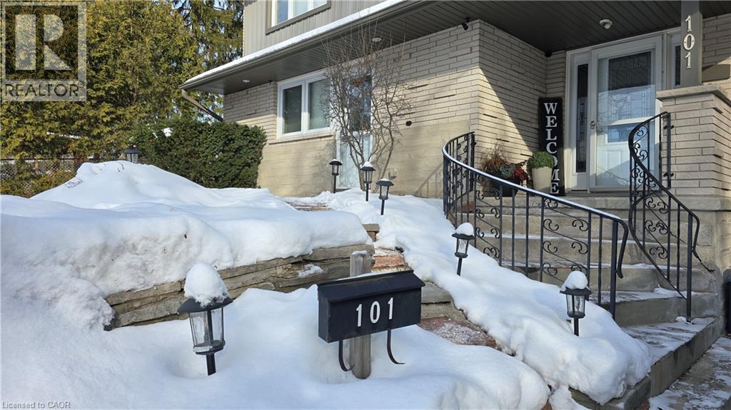 101 Lang Crescent Unit# B, Kitchener, ON - Outdoor