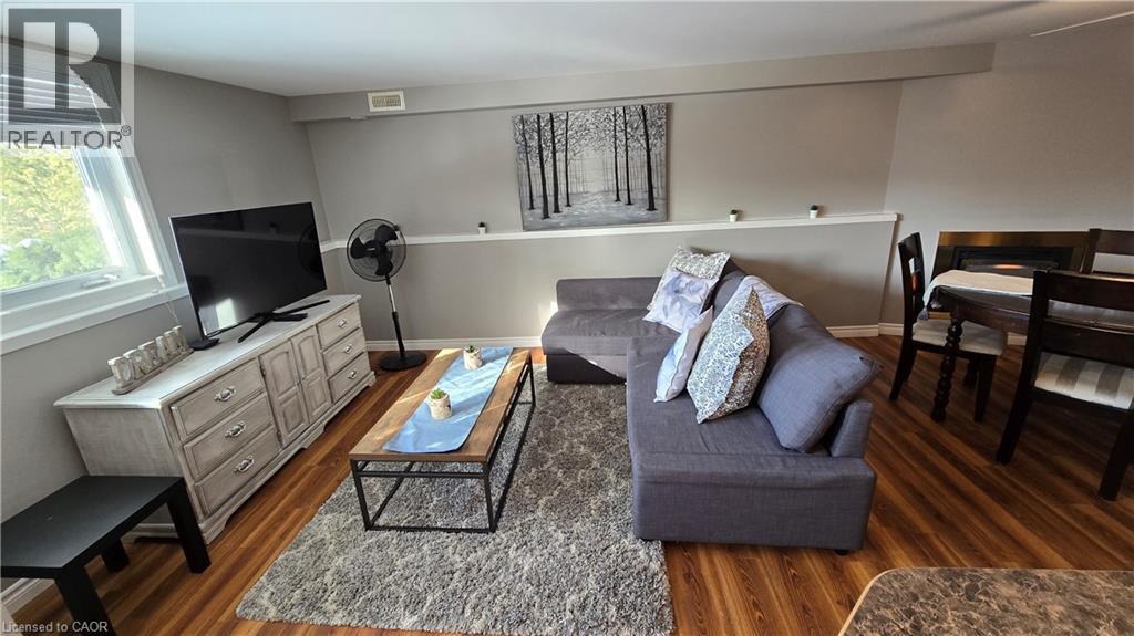 101 Lang Crescent Unit# B, Kitchener, ON - Indoor