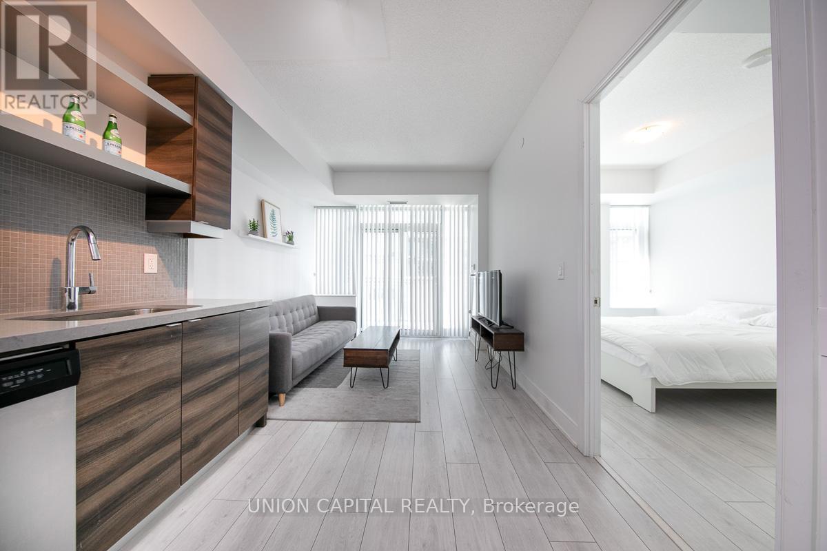 932 - 525 Adelaide Street W, Toronto, ON - Indoor