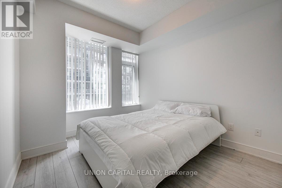 932 - 525 Adelaide Street W, Toronto, ON - Indoor Photo Showing Bedroom