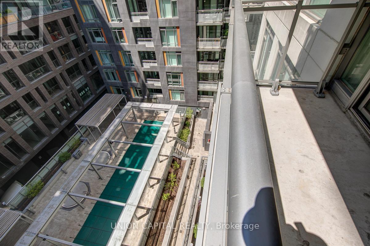 932 - 525 Adelaide Street W, Toronto, ON -