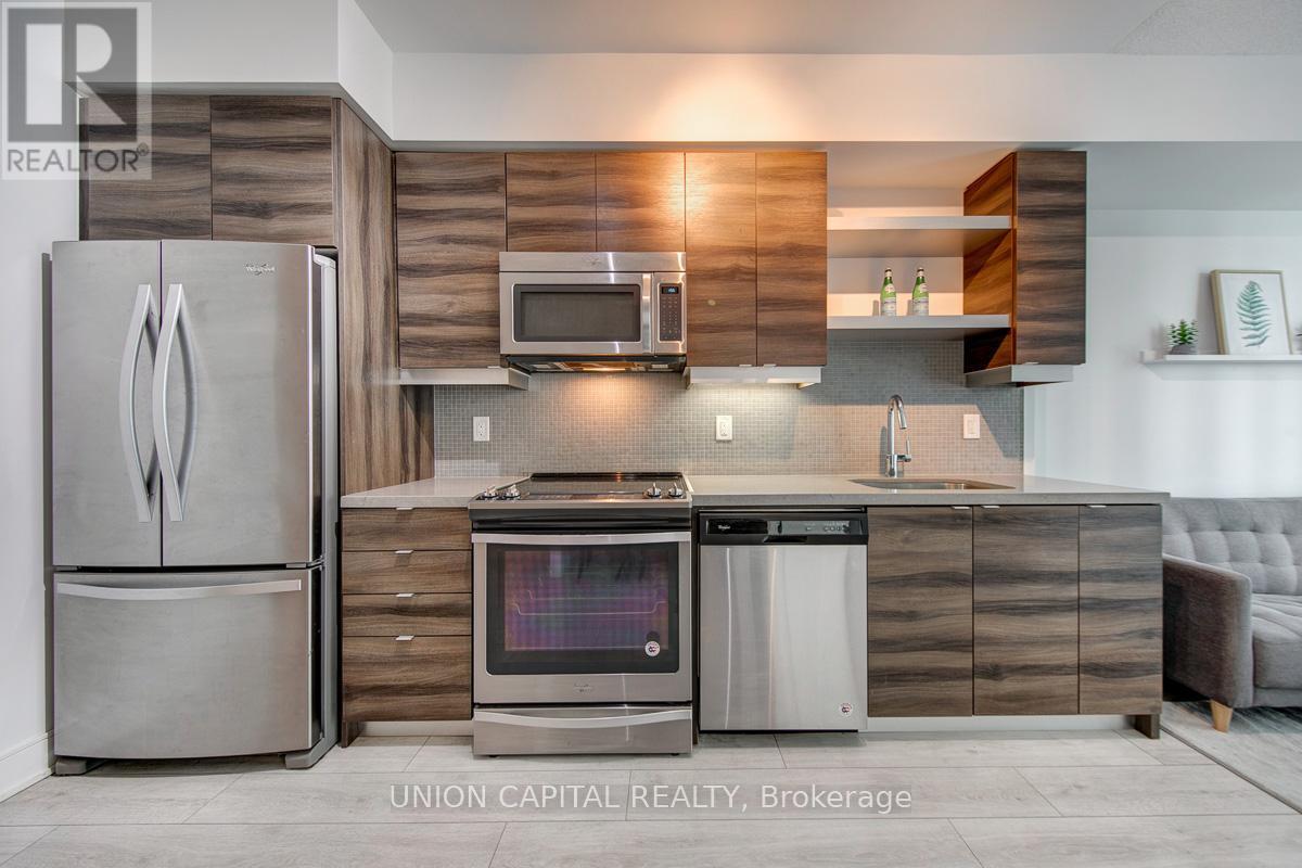 932 - 525 Adelaide Street W, Toronto, ON - Indoor Photo Showing Kitchen