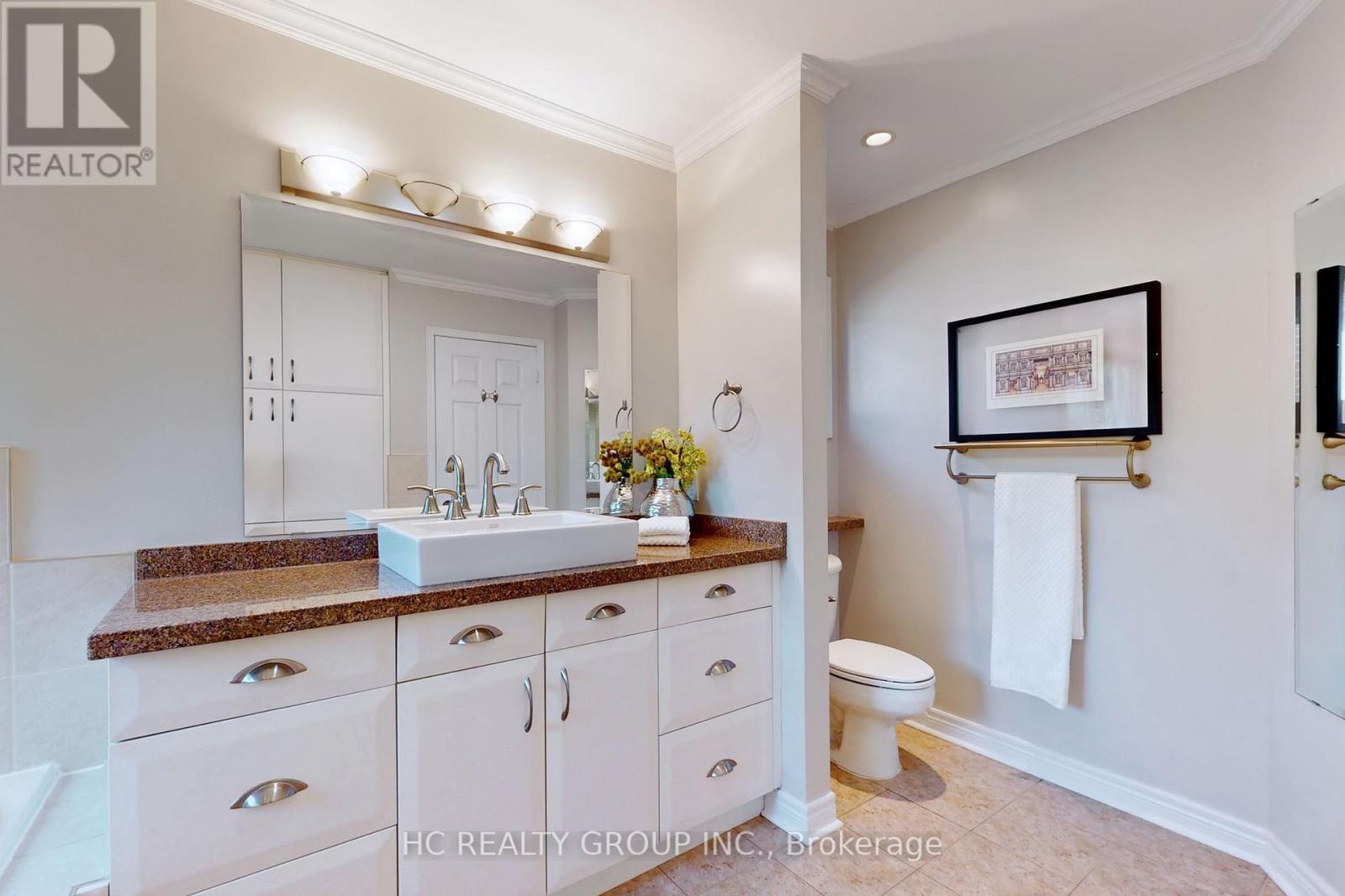 883 Darwin Drive, Pickering, ON - Indoor Photo Showing Bathroom