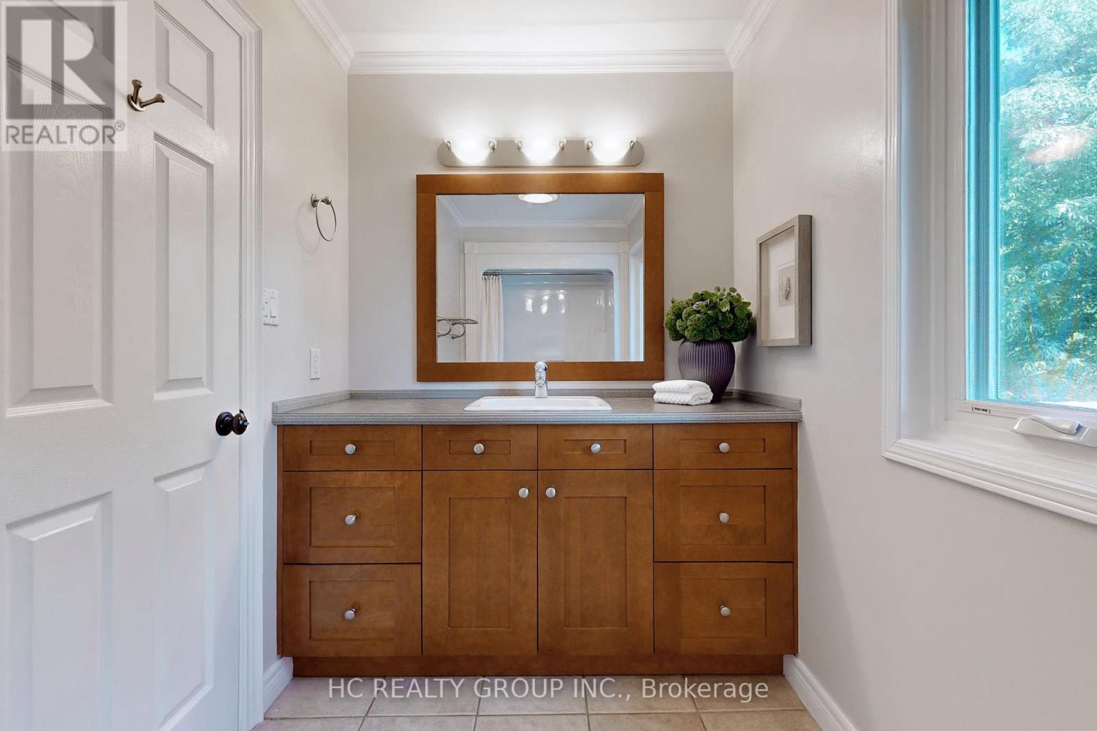 883 Darwin Drive, Pickering, ON - Indoor Photo Showing Bathroom