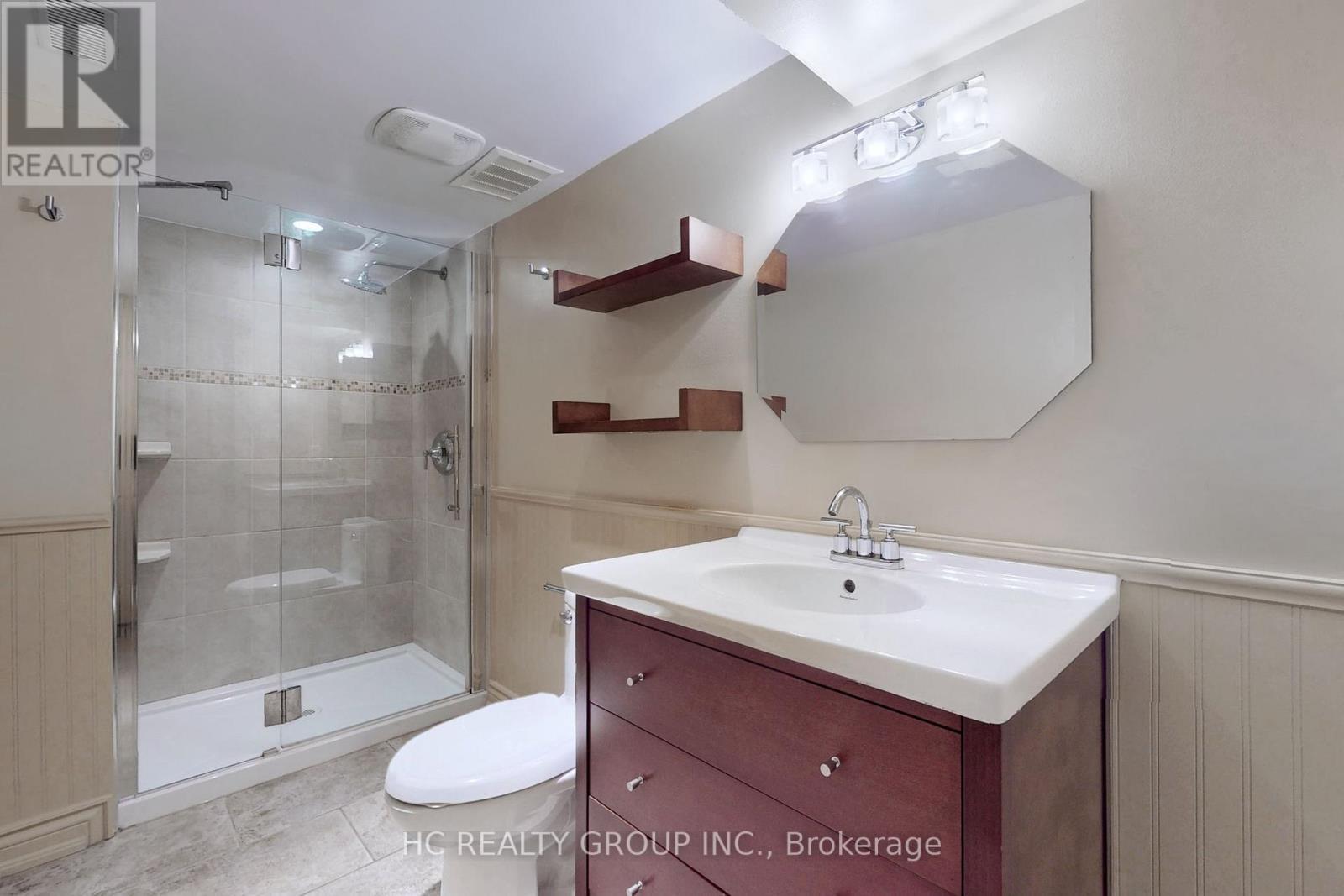 883 Darwin Drive, Pickering, ON - Indoor Photo Showing Bathroom