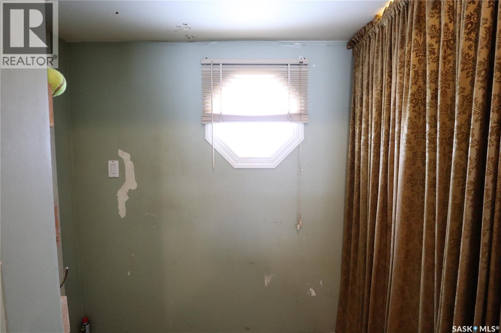 129 Dianne Street, Balcarres, SK - Indoor Photo Showing Other Room