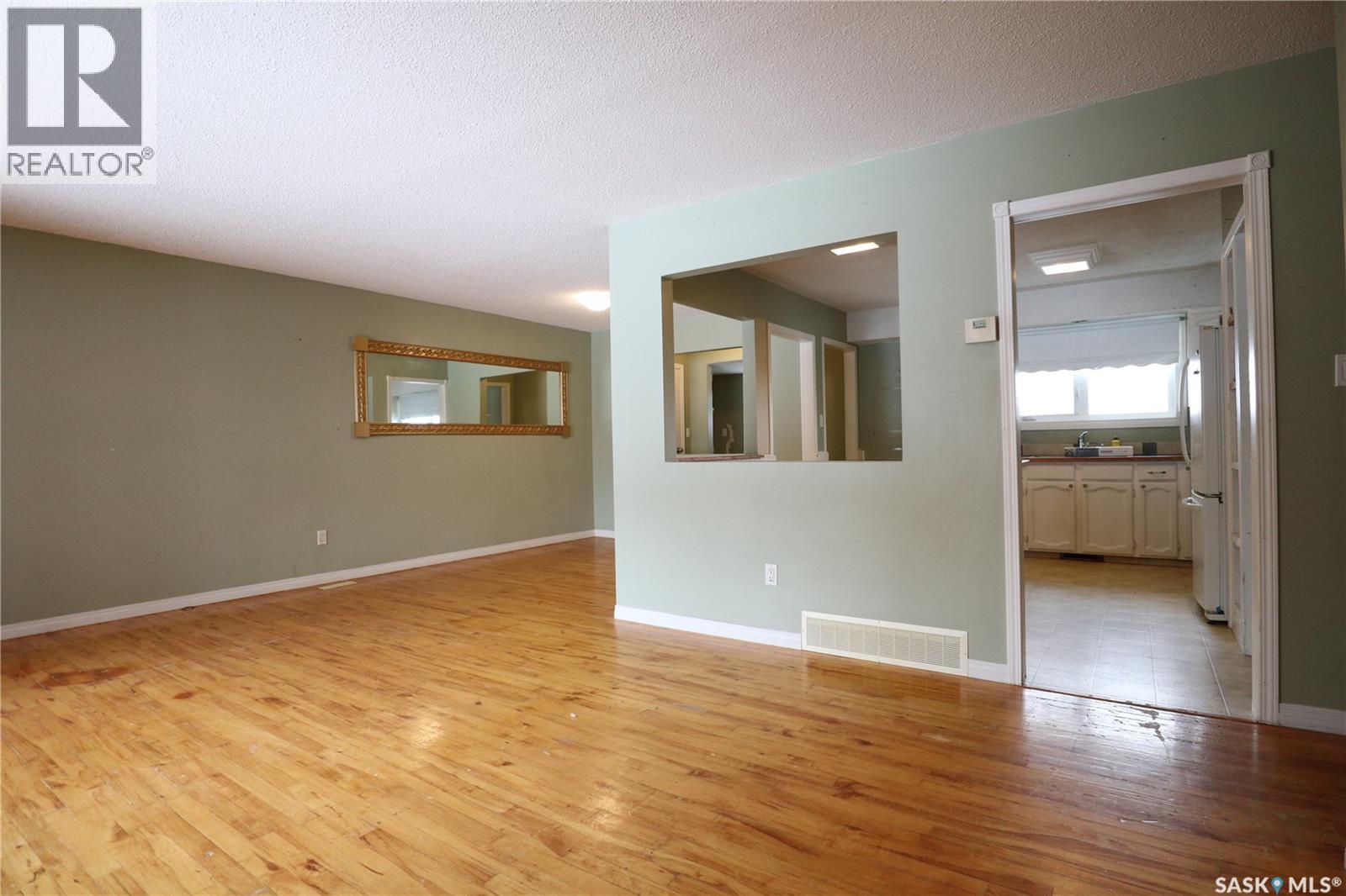 129 Dianne Street, Balcarres, SK - Indoor Photo Showing Other Room