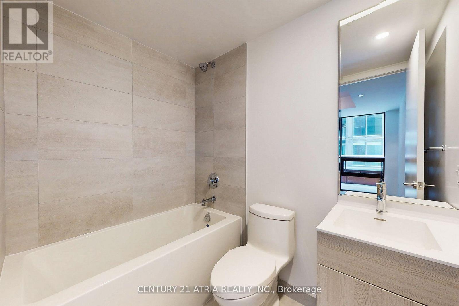 340 - 28 Eastern Avenue, Toronto, ON - Indoor Photo Showing Bathroom