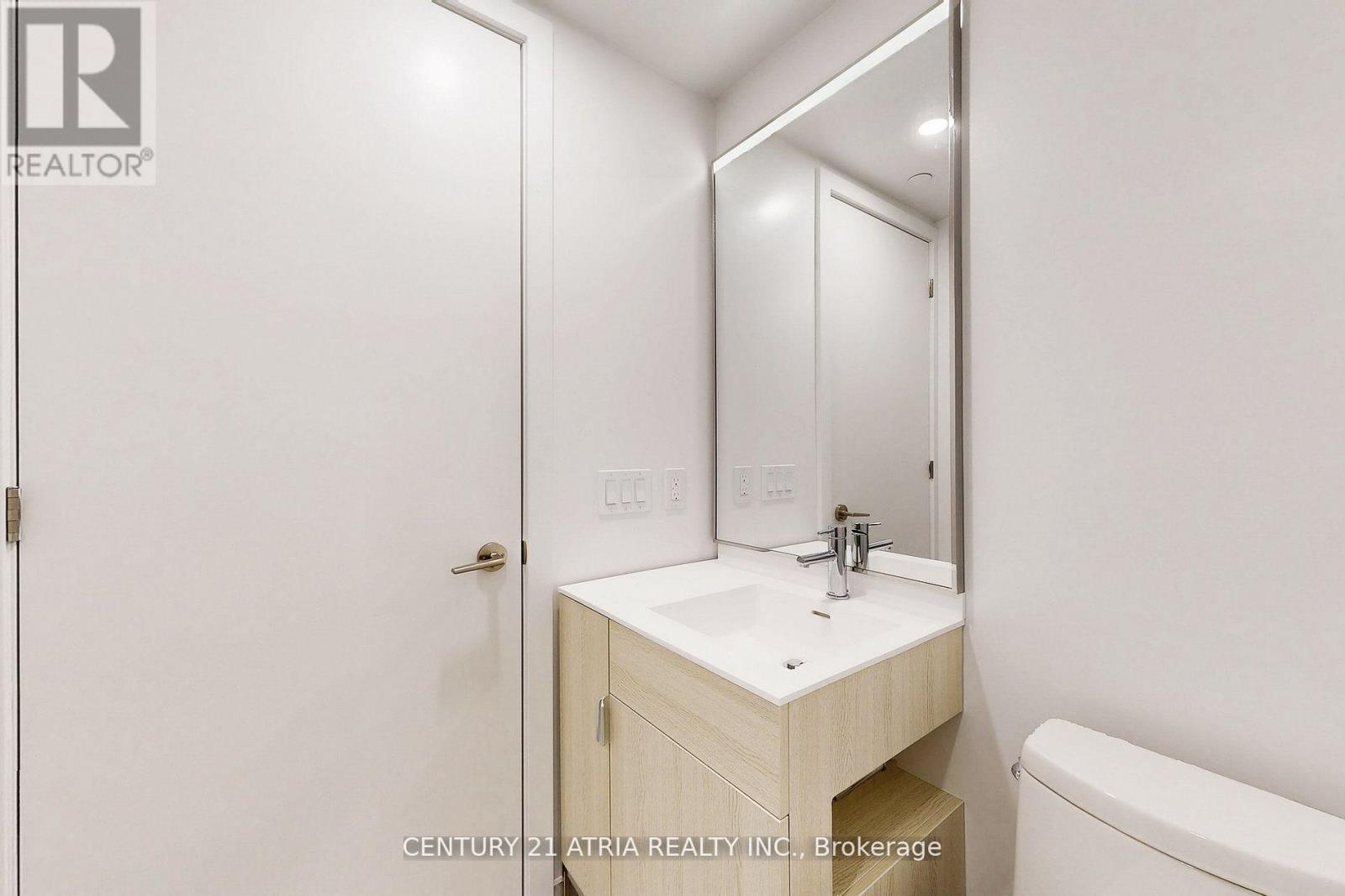 340 - 28 Eastern Avenue, Toronto, ON - Indoor Photo Showing Bathroom