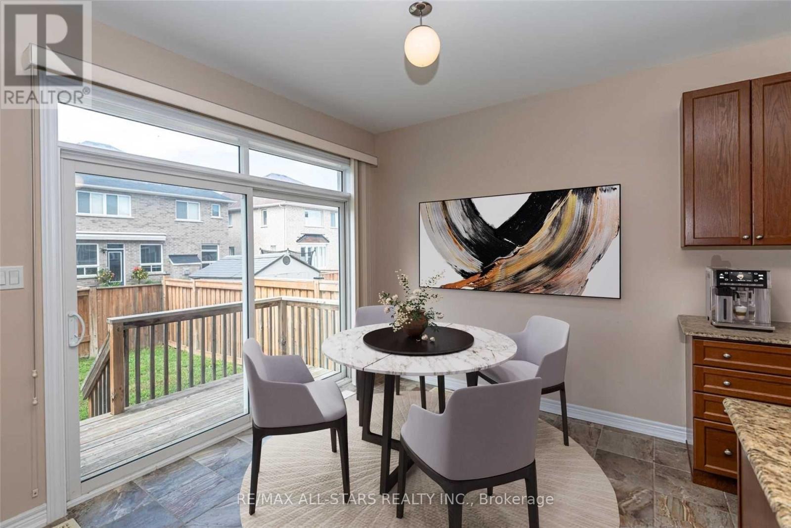 20 Beechener Street, Georgina, ON - Indoor Photo Showing Dining Room