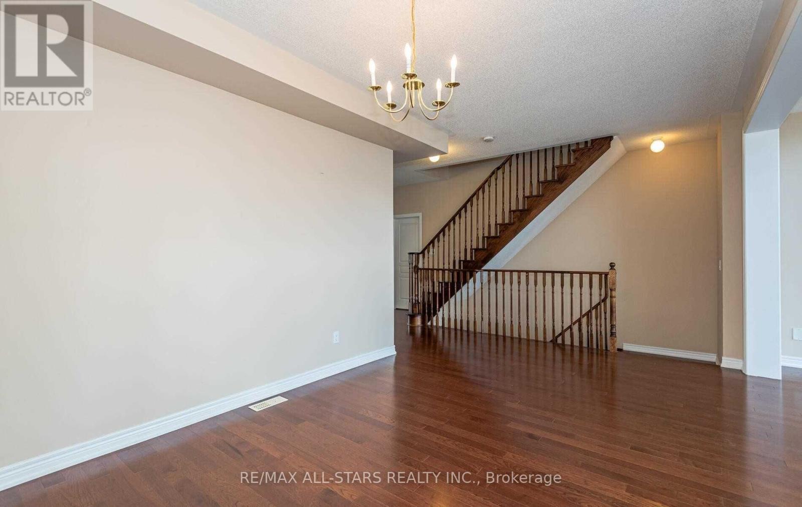 20 Beechener Street, Georgina, ON - Indoor Photo Showing Other Room