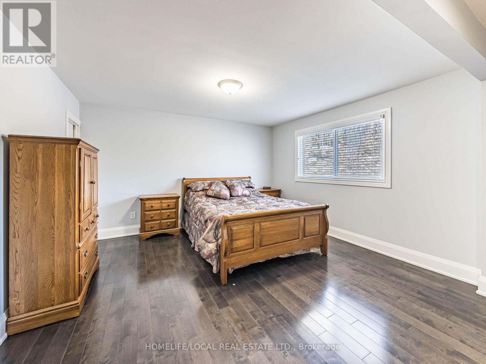 1958 Innisfil Heights Crescent, Innisfil, ON - Indoor Photo Showing Bedroom