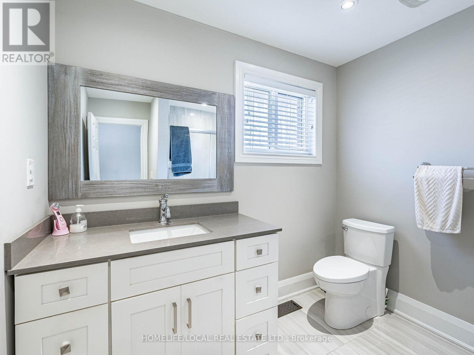 1958 Innisfil Heights Crescent, Innisfil, ON - Indoor Photo Showing Bathroom