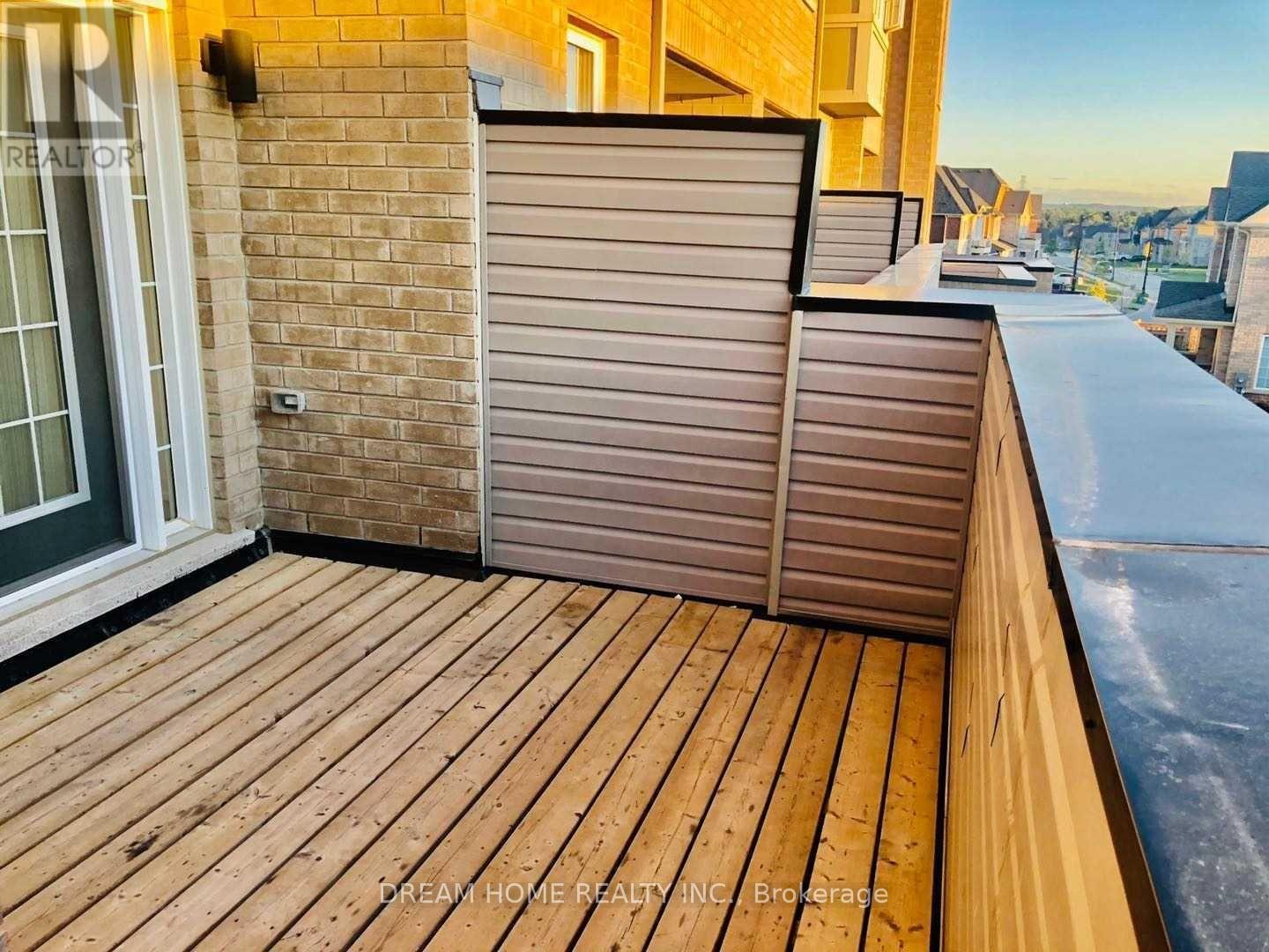 7 Heswall Lane, Newmarket, ON - Outdoor With Exterior