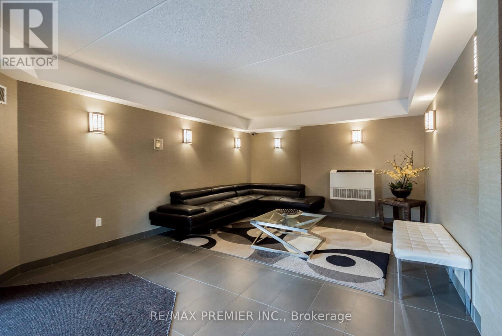 205 - 250 Pine Grove Road, Vaughan, ON - Indoor Photo Showing Other Room