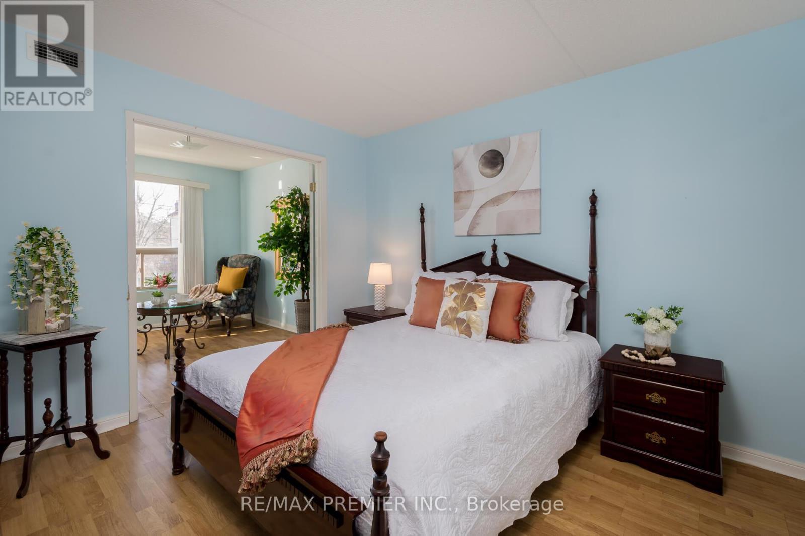 205 - 250 Pine Grove Road, Vaughan, ON - Indoor Photo Showing Bedroom