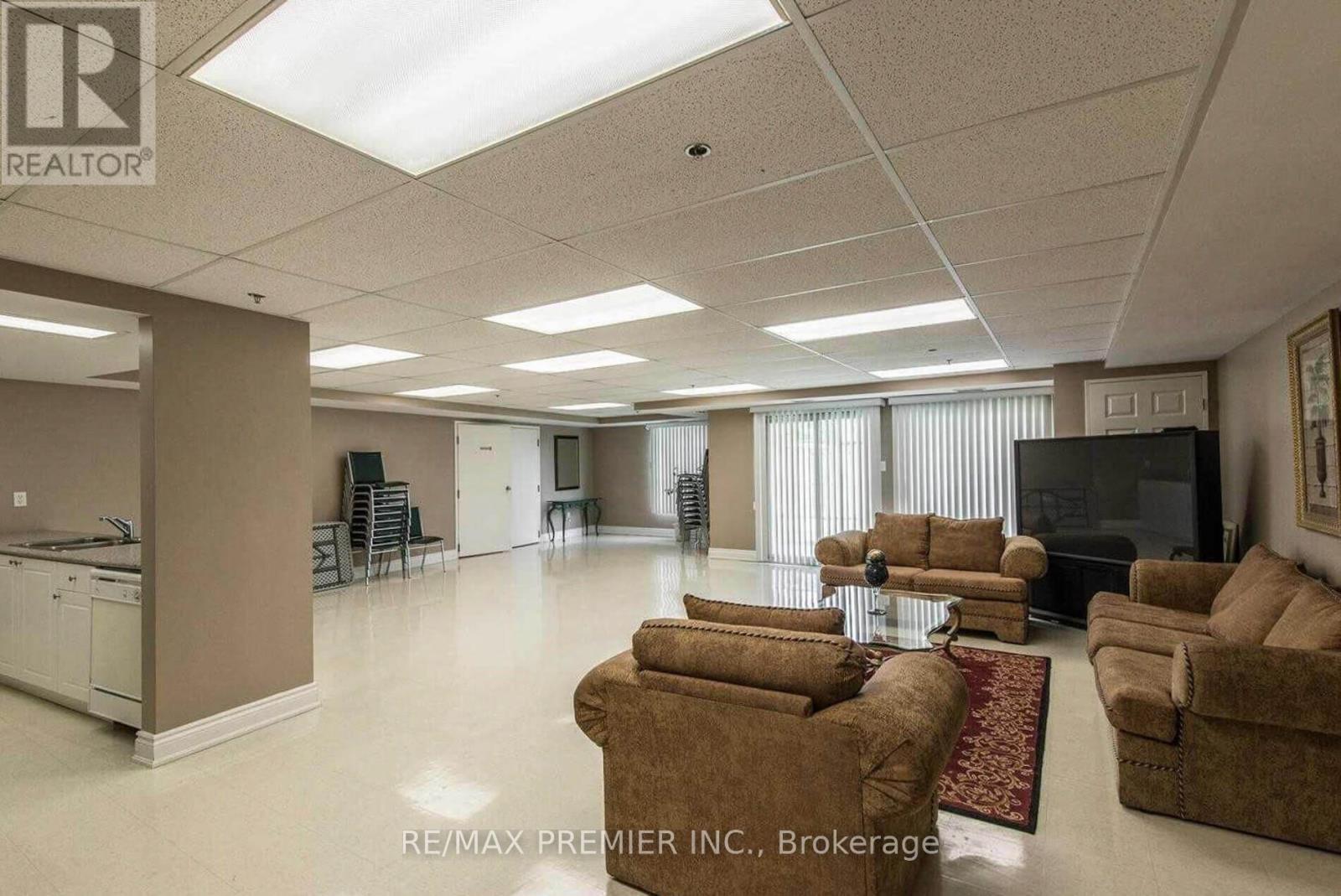 205 - 250 Pine Grove Road, Vaughan, ON - Indoor