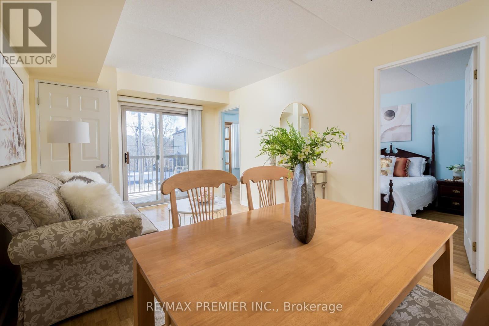 205 - 250 Pine Grove Road, Vaughan, ON - Indoor