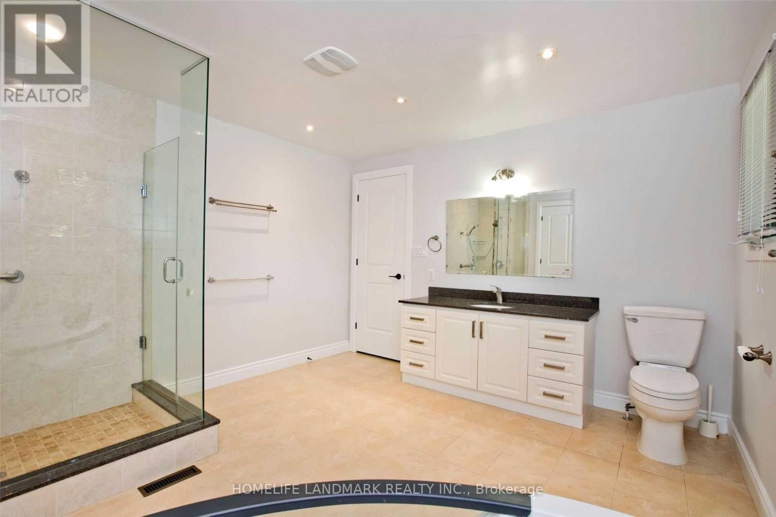 17 Caravan Drive, Toronto, ON - Indoor Photo Showing Bathroom