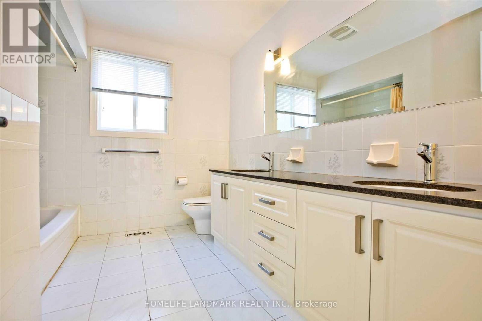 17 Caravan Drive, Toronto, ON - Indoor Photo Showing Bathroom