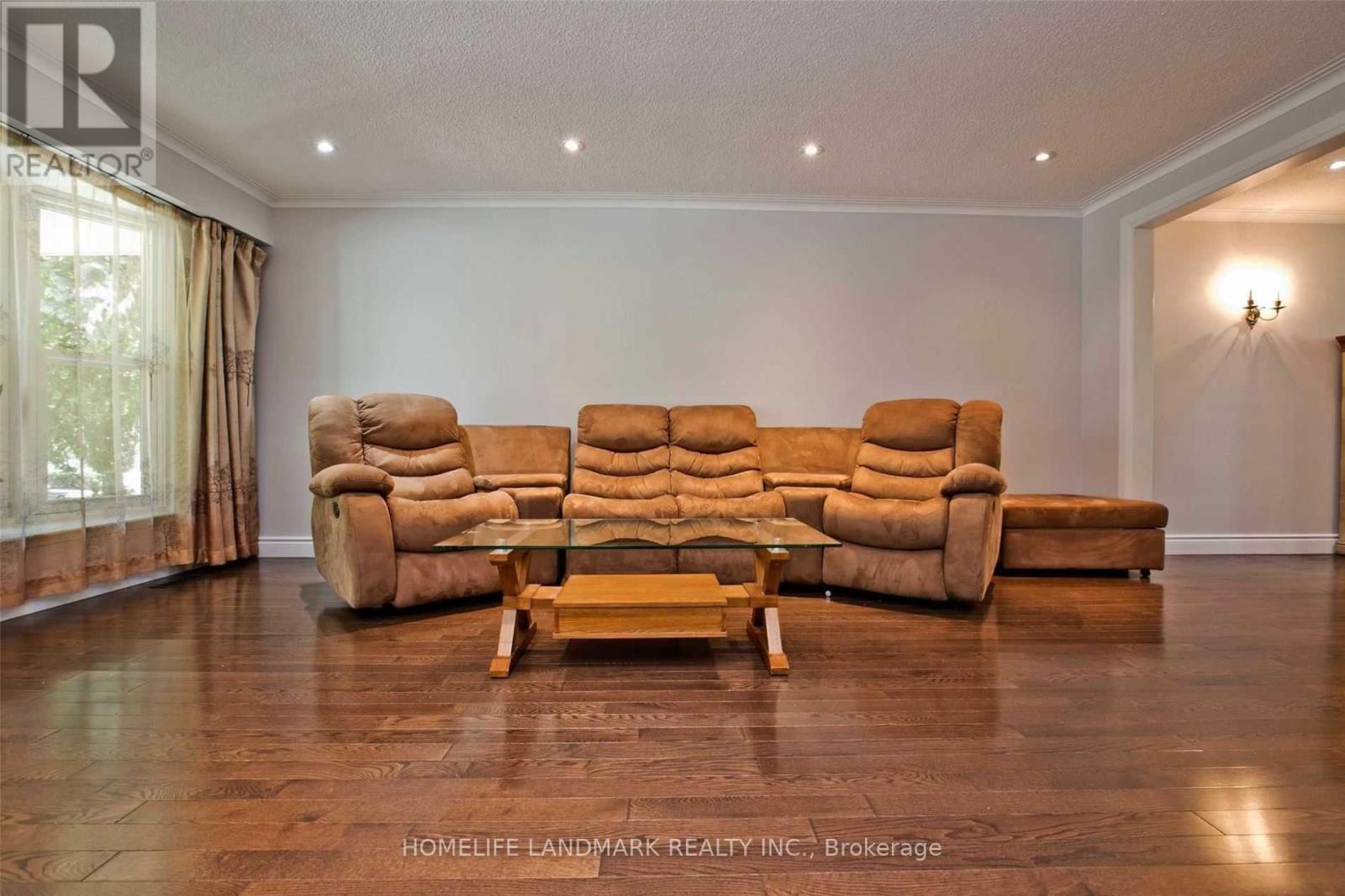 17 Caravan Drive, Toronto, ON - Indoor