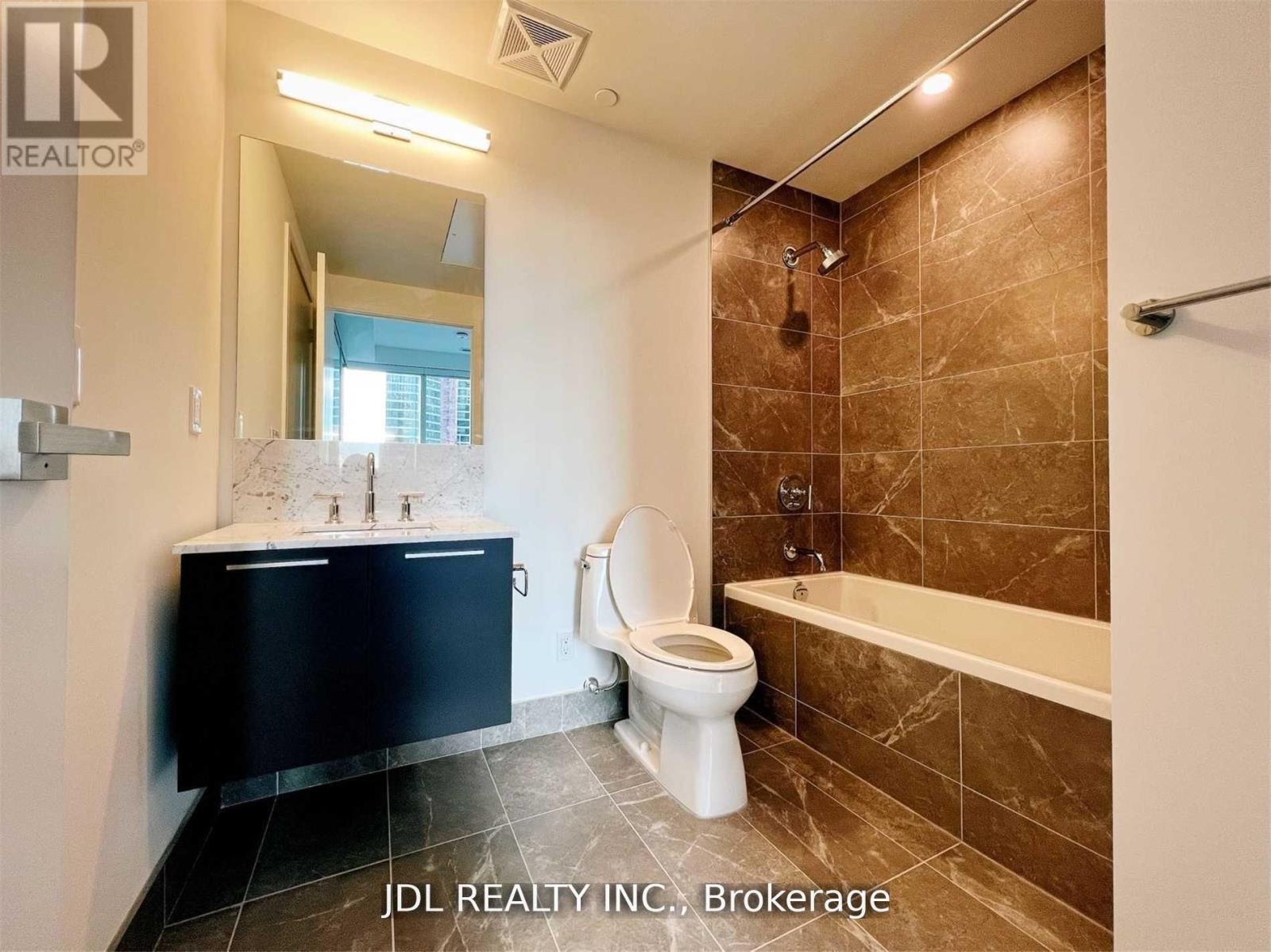 507 - 3 Gloucester Street, Toronto, ON - Indoor Photo Showing Bathroom