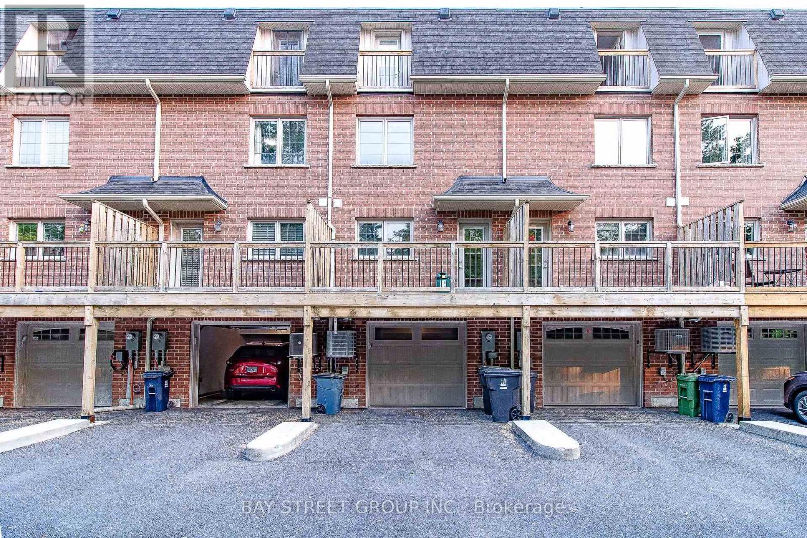 208 A Finch Avenue W, Toronto, ON - Outdoor