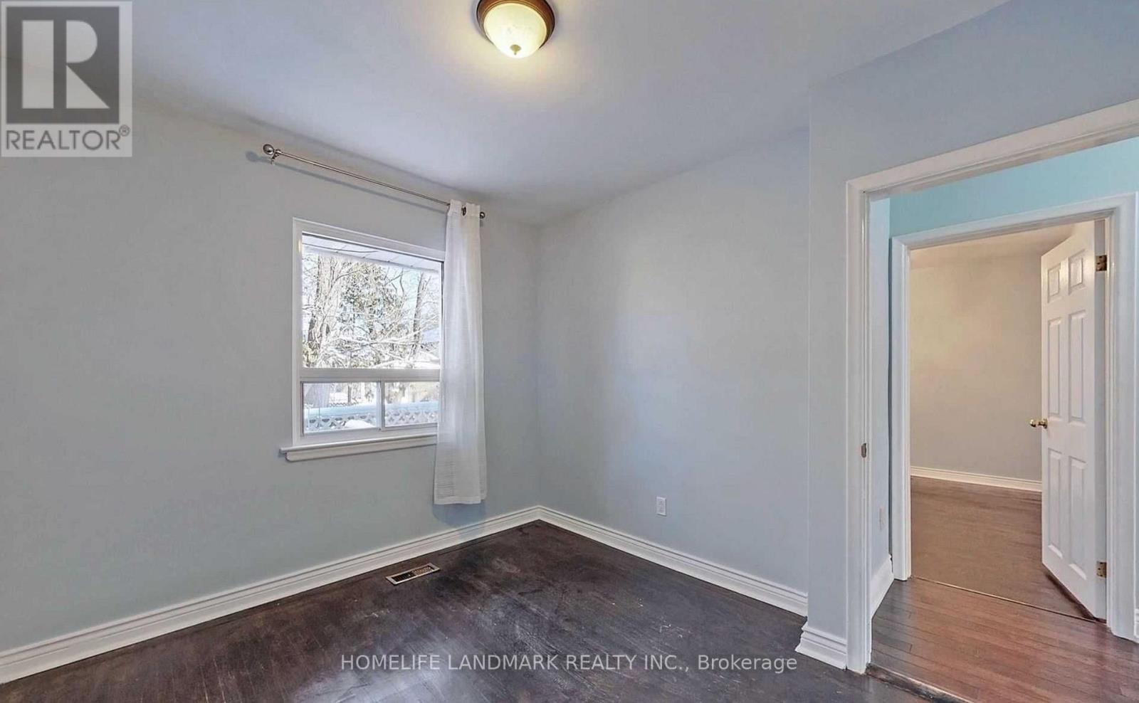 381 Osiris Drive, Richmond Hill, ON - Indoor Photo Showing Other Room