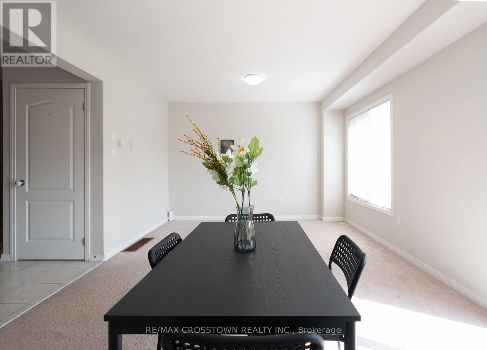 39 - 75 Prince William Way, Barrie, ON - Indoor