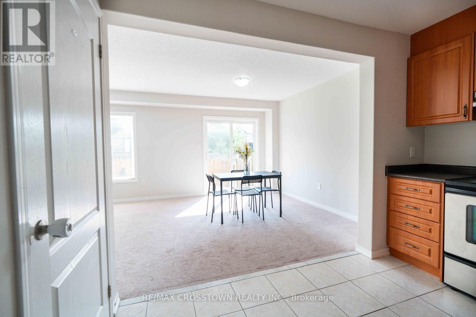 39 - 75 Prince William Way, Barrie, ON - Indoor