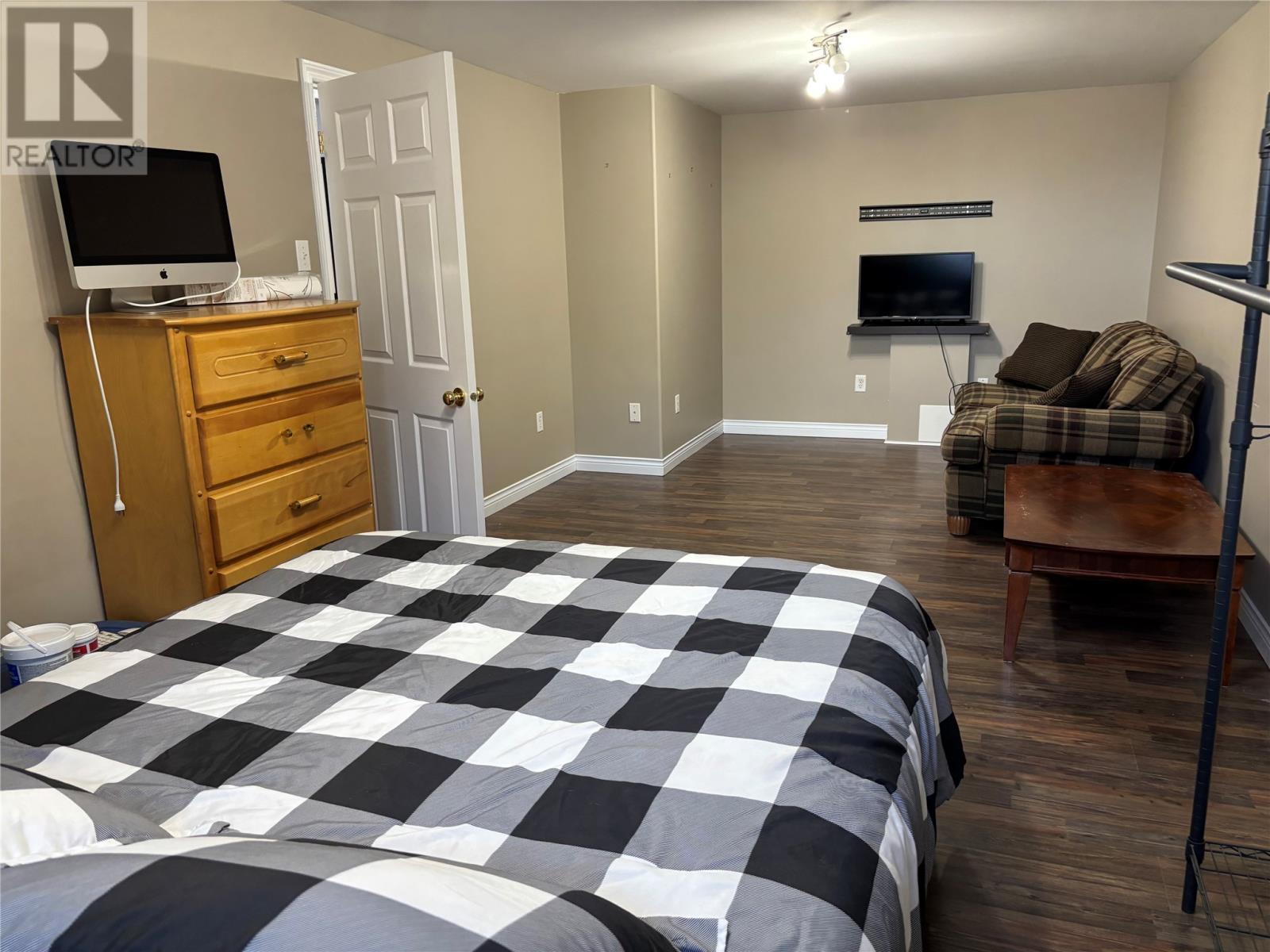 132 Green Acre Drive, St. John'S, NL - Indoor Photo Showing Bedroom