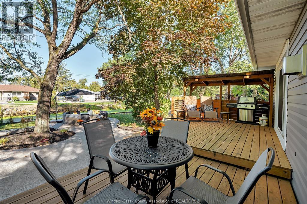 255 Edward Road, Lakeshore, ON - Outdoor With Deck Patio Veranda